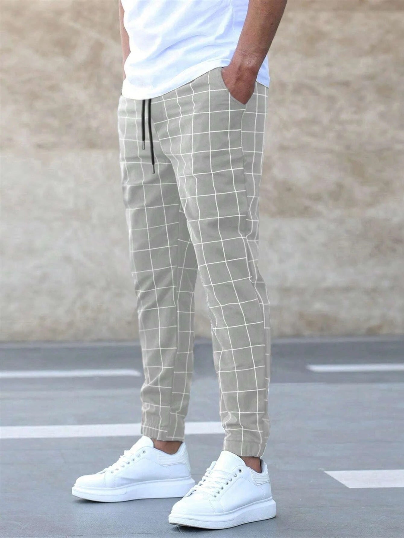KIARO | Karierte Jogginghose im modernen Streetwear Fit