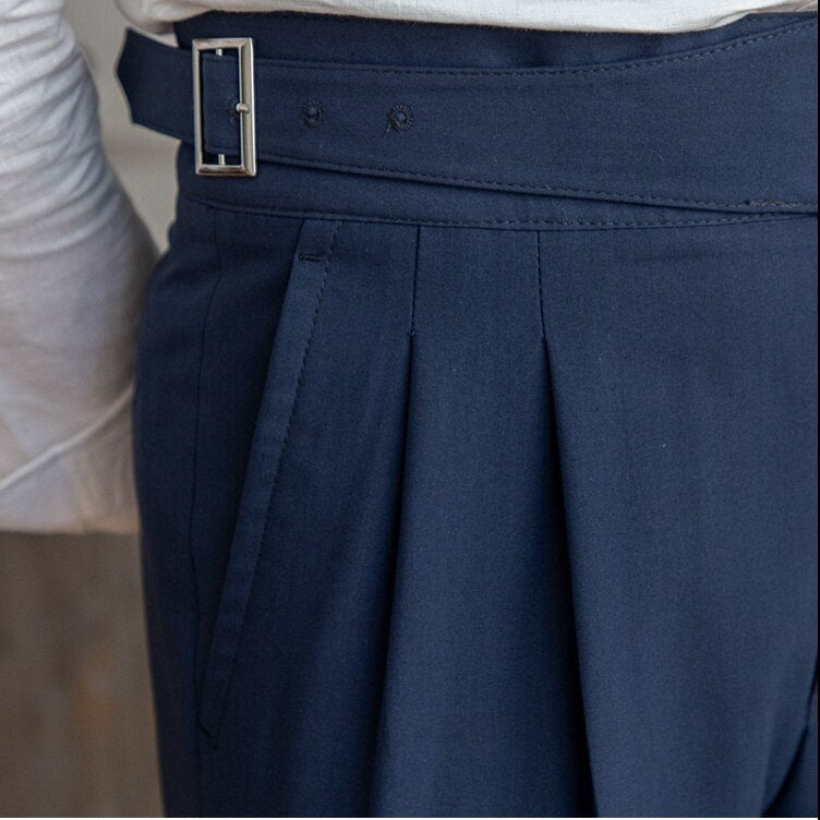 ELIAS | Klassische High-Waist Hose mit Schnallenverschluss