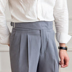 ELIAS | Klassische High-Waist Hose mit Schnallenverschluss